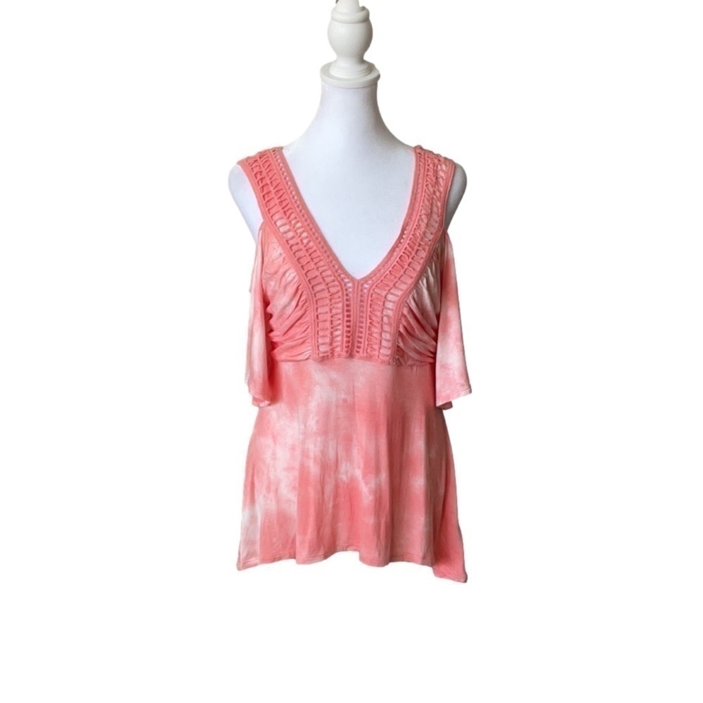 Venus Cold Shoulder Hilo Blouse